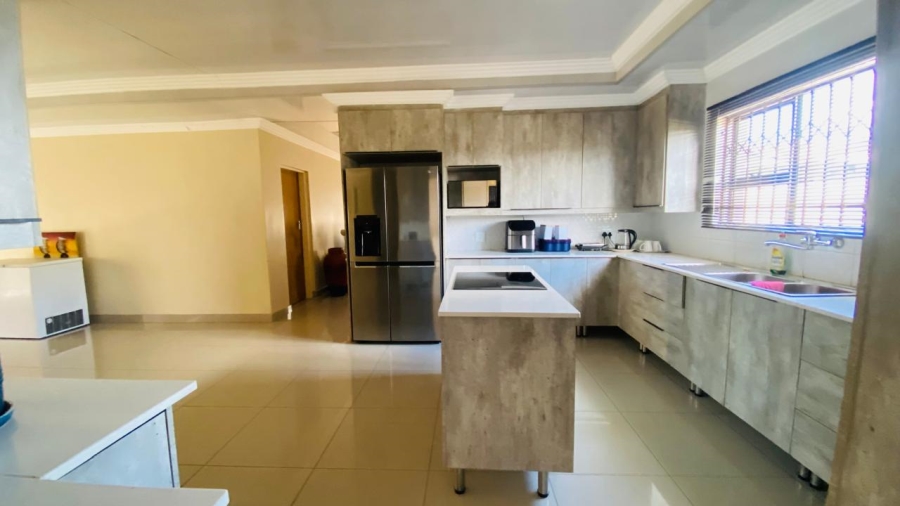 To Let 4 Bedroom Property for Rent in Aerorand South Mpumalanga