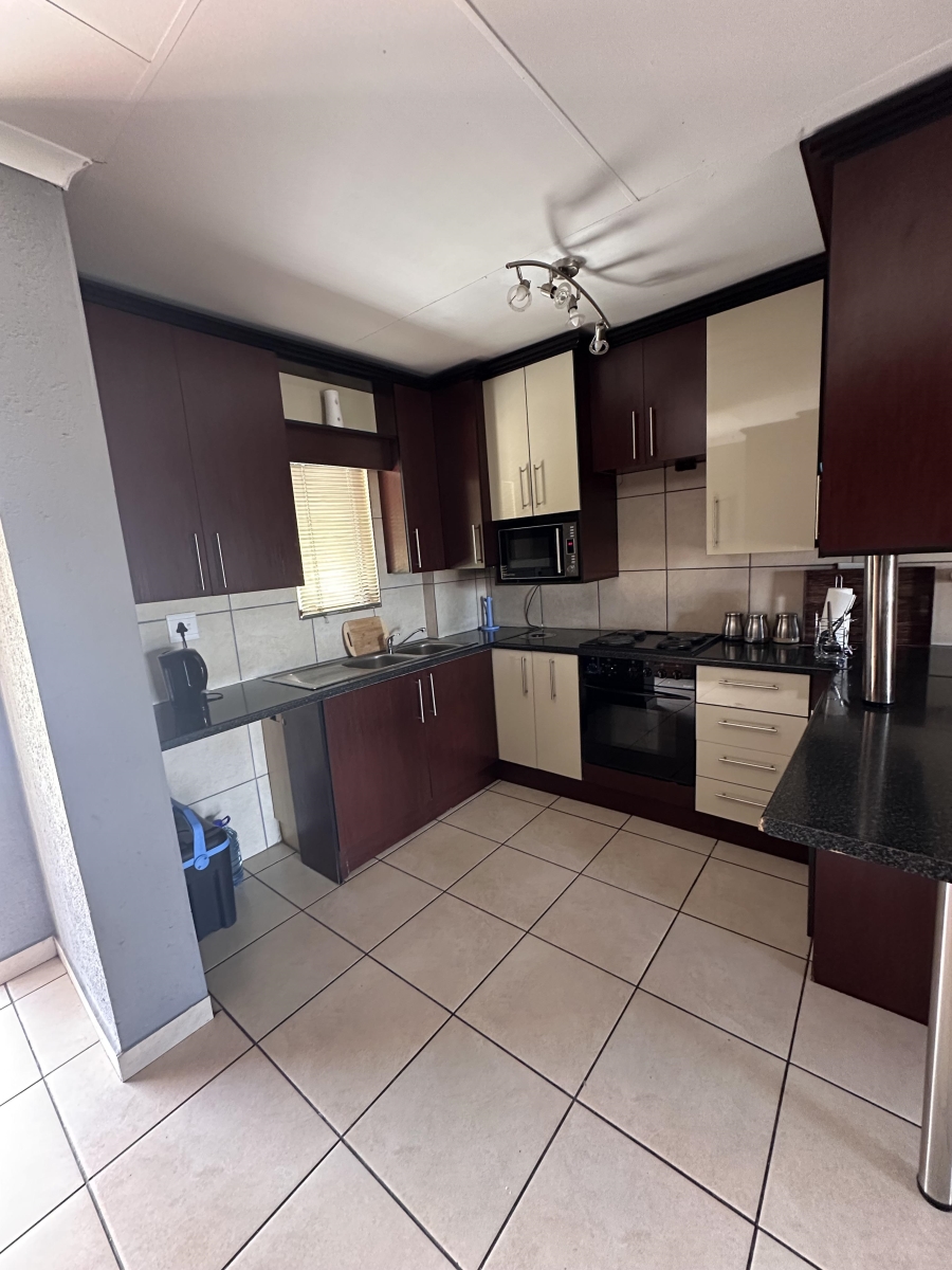To Let 2 Bedroom Property for Rent in Stonehenge Mpumalanga