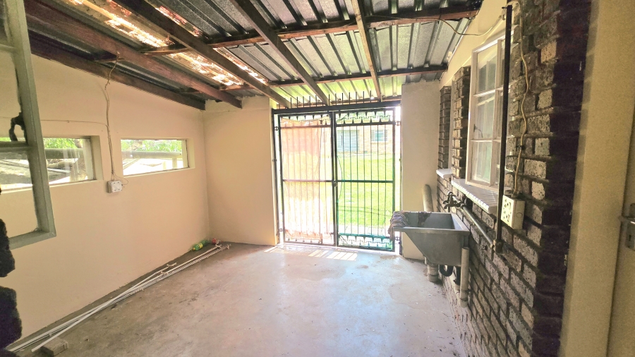 3 Bedroom Property for Sale in Jackaroo Park Mpumalanga