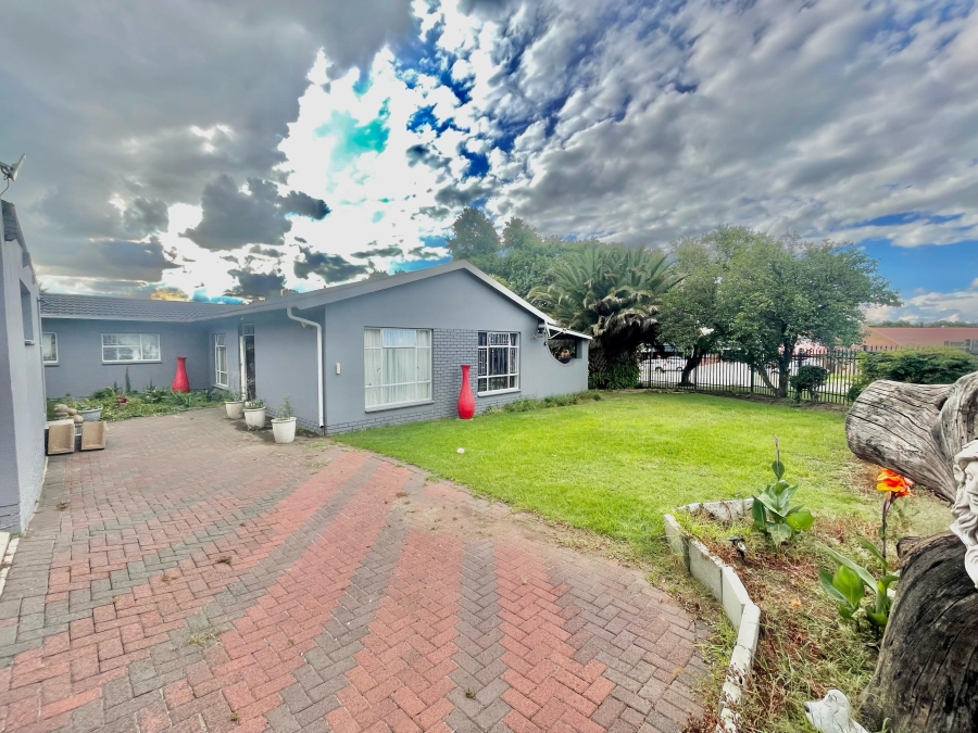 3 Bedroom Property for Sale in Secunda Mpumalanga
