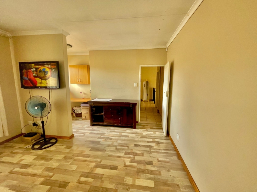 2 Bedroom Property for Sale in Secunda Mpumalanga