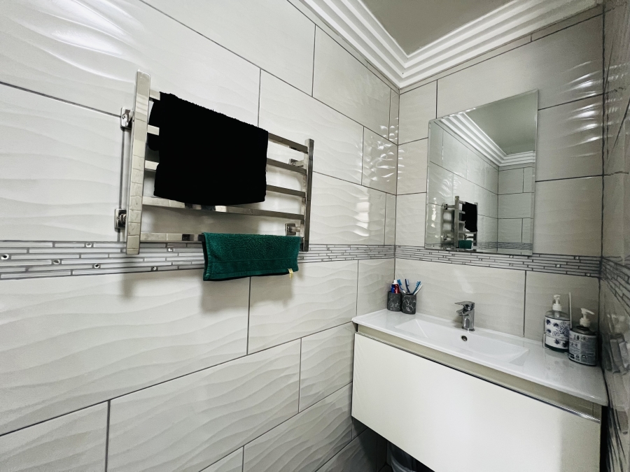 3 Bedroom Property for Sale in West Acres Ext 50 Mpumalanga