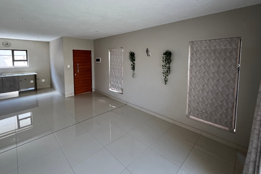 2 Bedroom Property for Sale in Stonehenge Mpumalanga