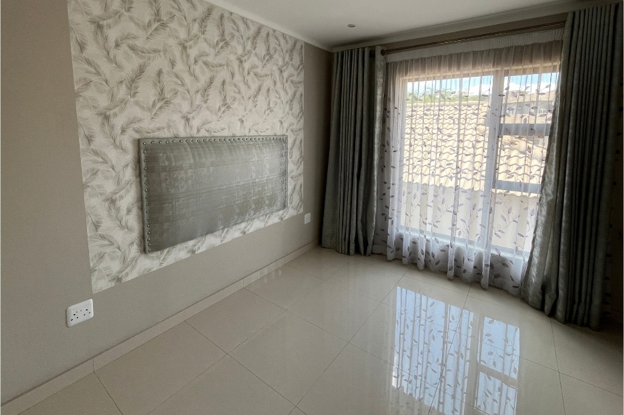 2 Bedroom Property for Sale in Stonehenge Mpumalanga