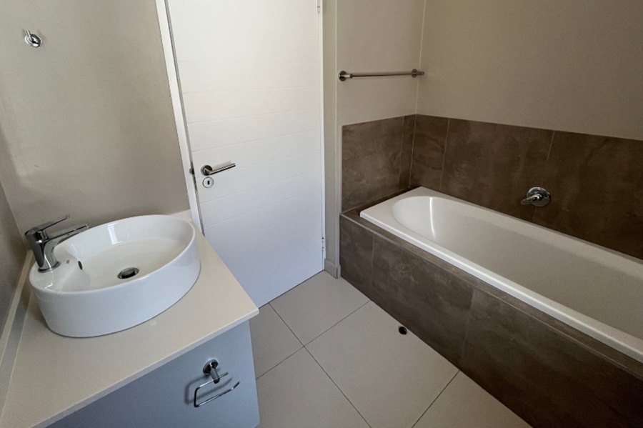 2 Bedroom Property for Sale in Stonehenge Mpumalanga