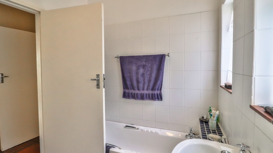 3 Bedroom Property for Sale in Parkville Mpumalanga