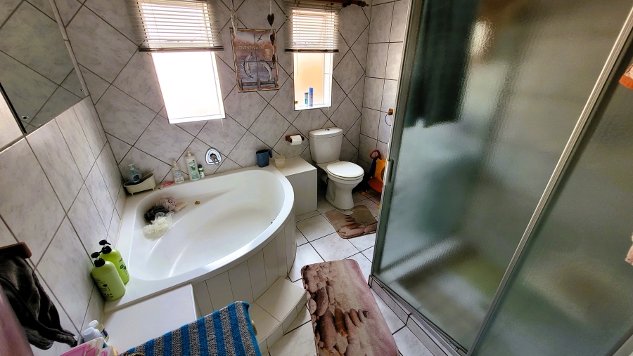 3 Bedroom Property for Sale in Nelspruit Ext 4 Mpumalanga
