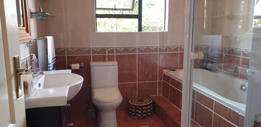 4 Bedroom Property for Sale in White River Country Estate Mpumalanga