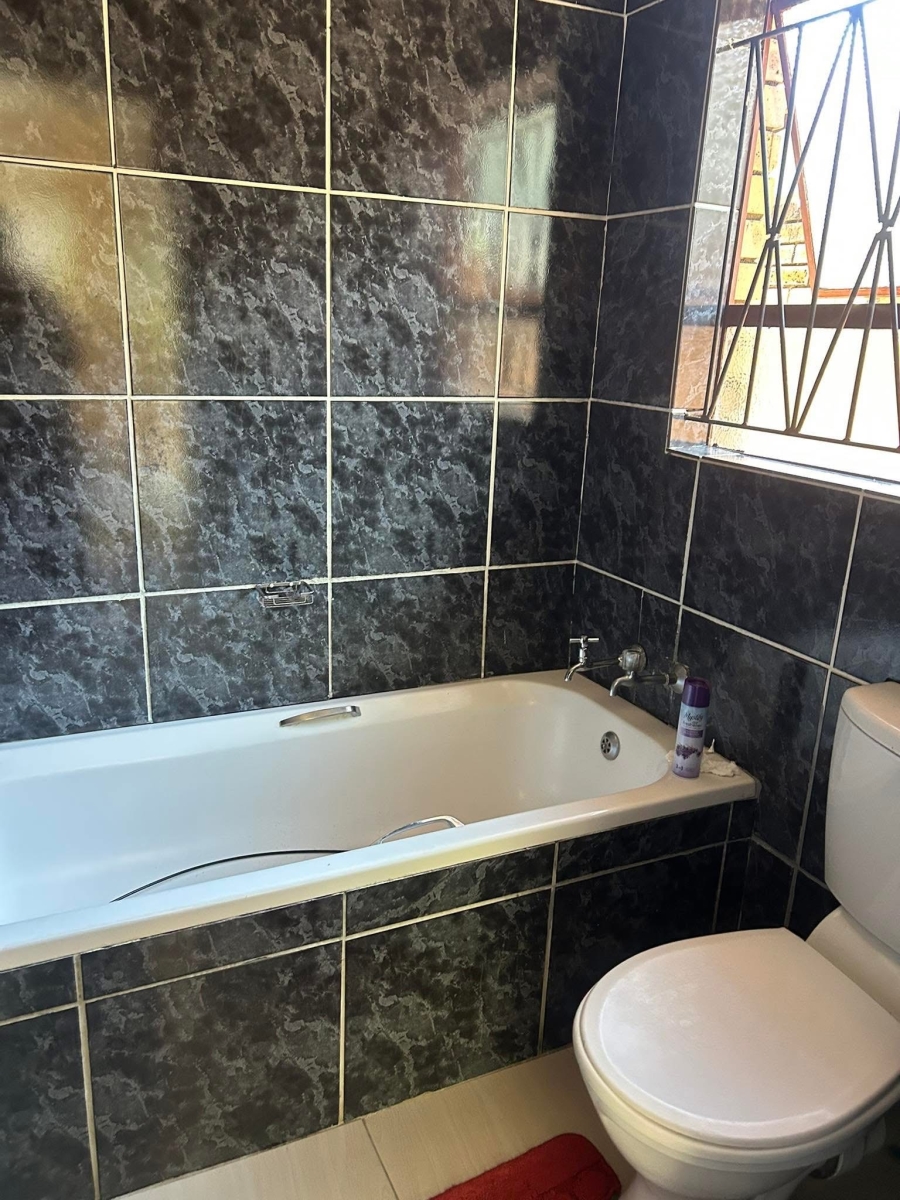 To Let 1 Bedroom Property for Rent in West Acres Ext 4 Mpumalanga
