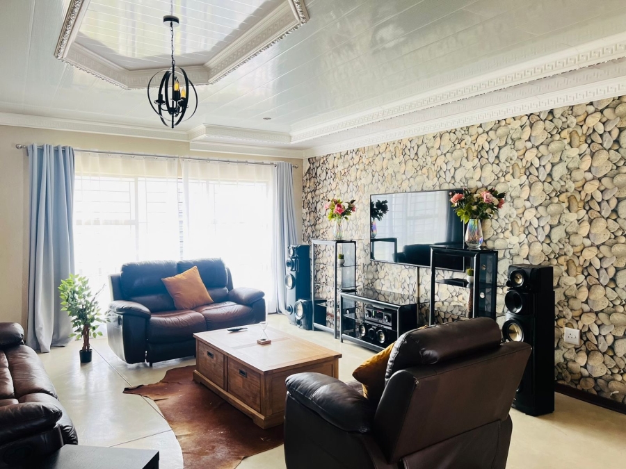 3 Bedroom Property for Sale in Msholozi Mpumalanga