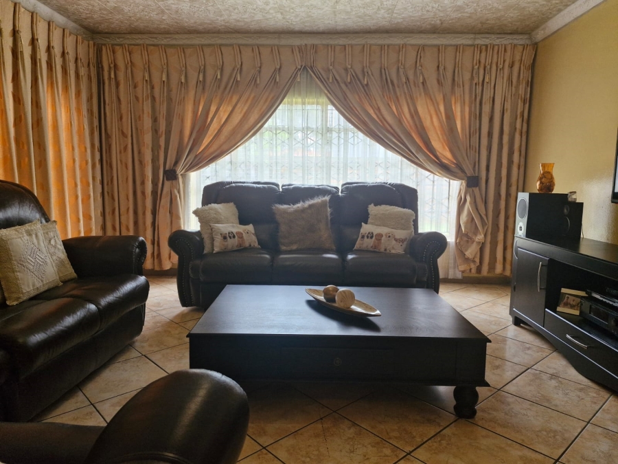To Let 4 Bedroom Property for Rent in Klipfontein Mpumalanga