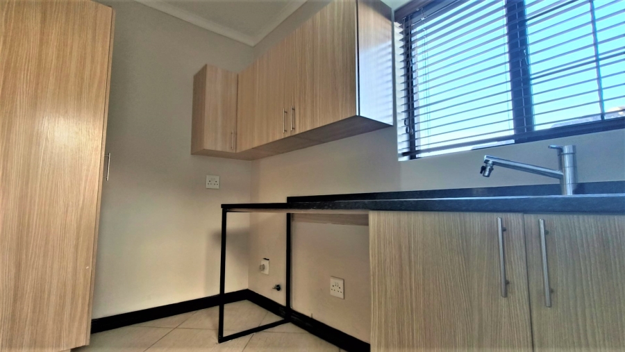 To Let 3 Bedroom Property for Rent in Sonheuwel Ext 1 Mpumalanga