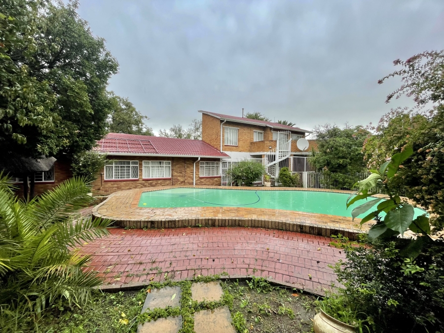 5 Bedroom Property for Sale in Secunda Mpumalanga