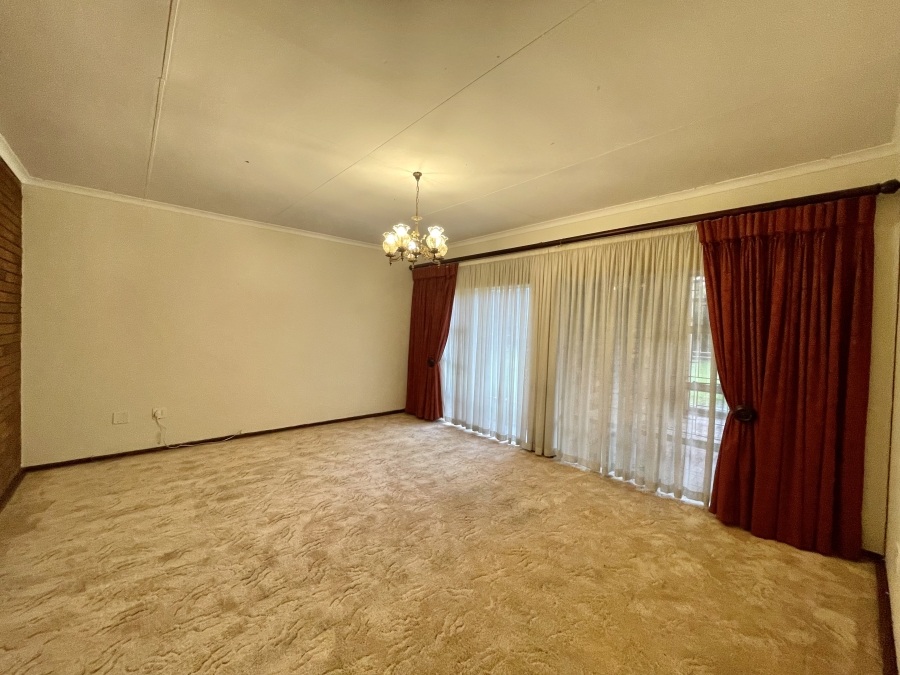 5 Bedroom Property for Sale in Secunda Mpumalanga