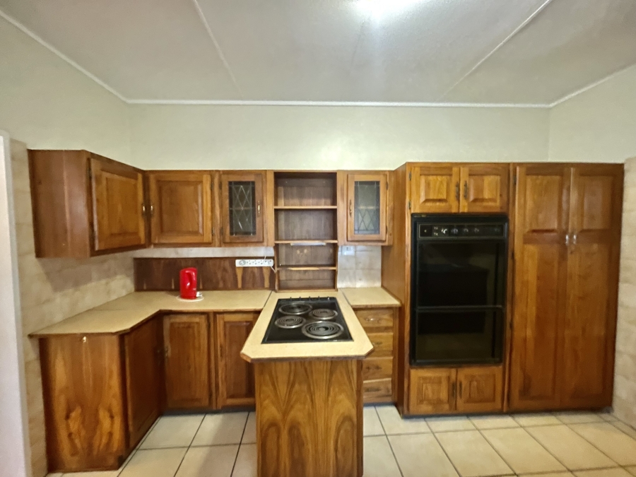 5 Bedroom Property for Sale in Secunda Mpumalanga