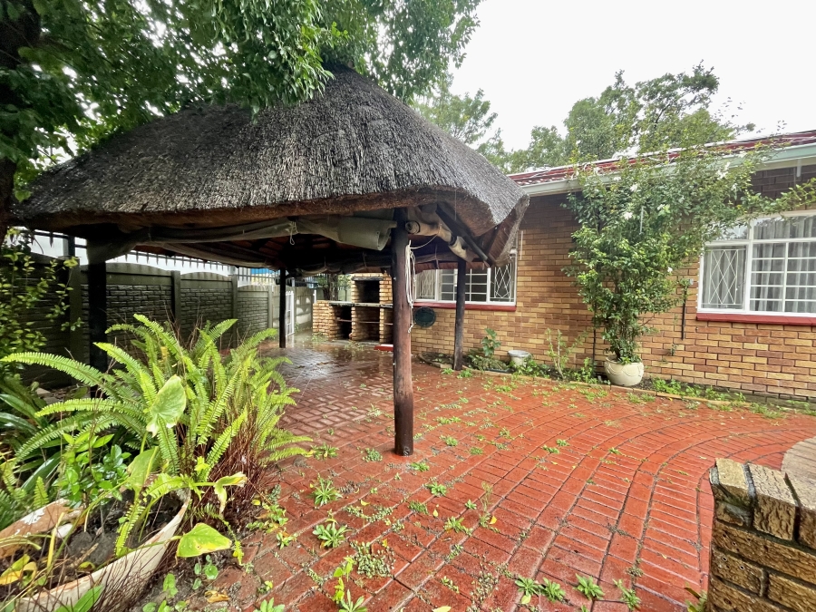 5 Bedroom Property for Sale in Secunda Mpumalanga
