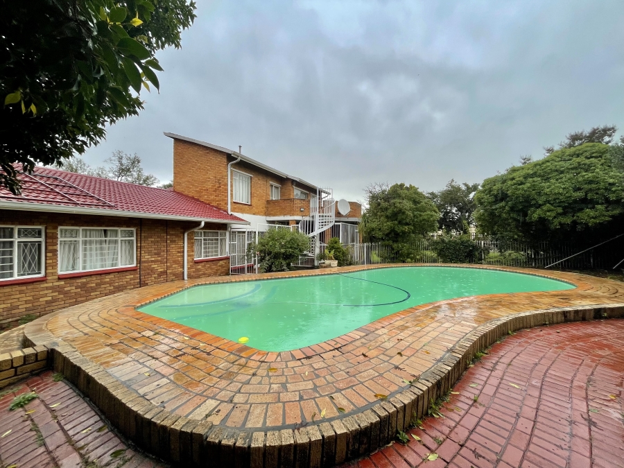 5 Bedroom Property for Sale in Secunda Mpumalanga