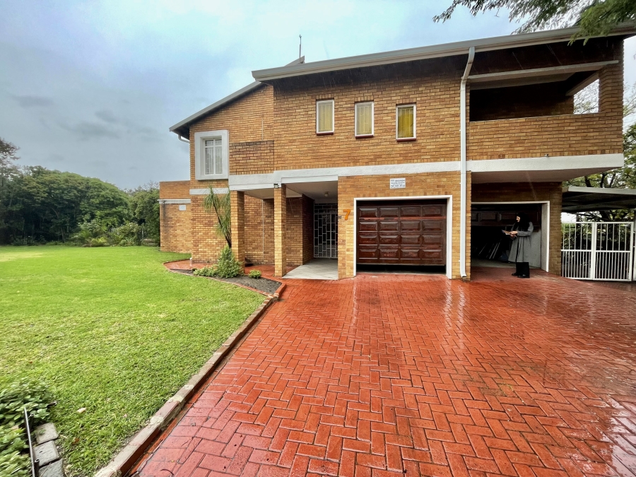 5 Bedroom Property for Sale in Secunda Mpumalanga