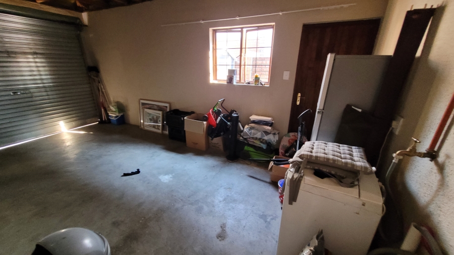 3 Bedroom Property for Sale in Nelspruit Ext 2 Mpumalanga
