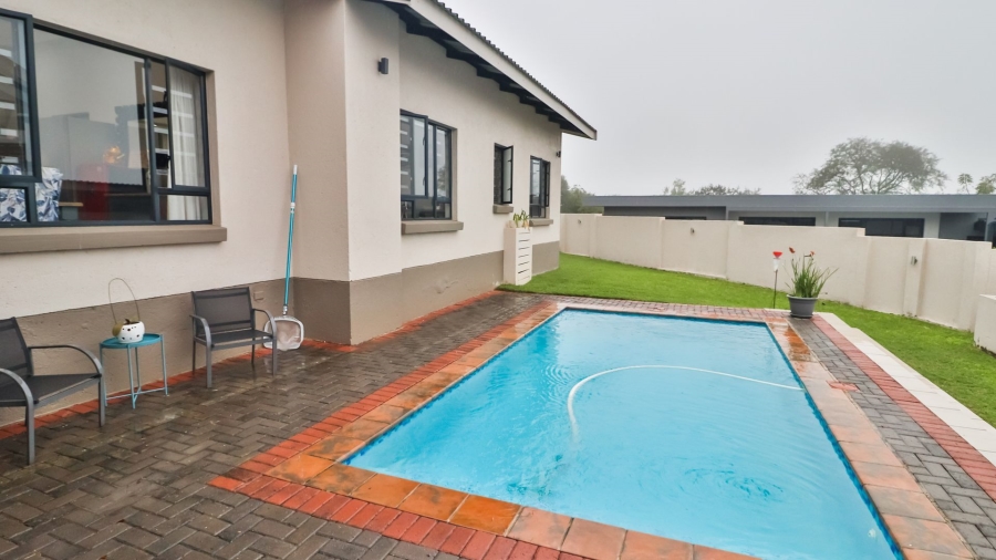 4 Bedroom Property for Sale in The Rest Nature Estate Mpumalanga