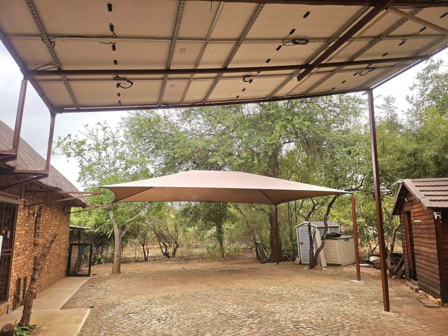 6 Bedroom Property for Sale in Marloth Park Mpumalanga