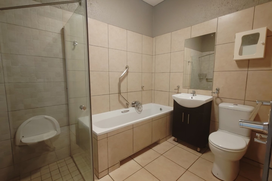 To Let 2 Bedroom Property for Rent in Nelspruit Ext 37 Mpumalanga