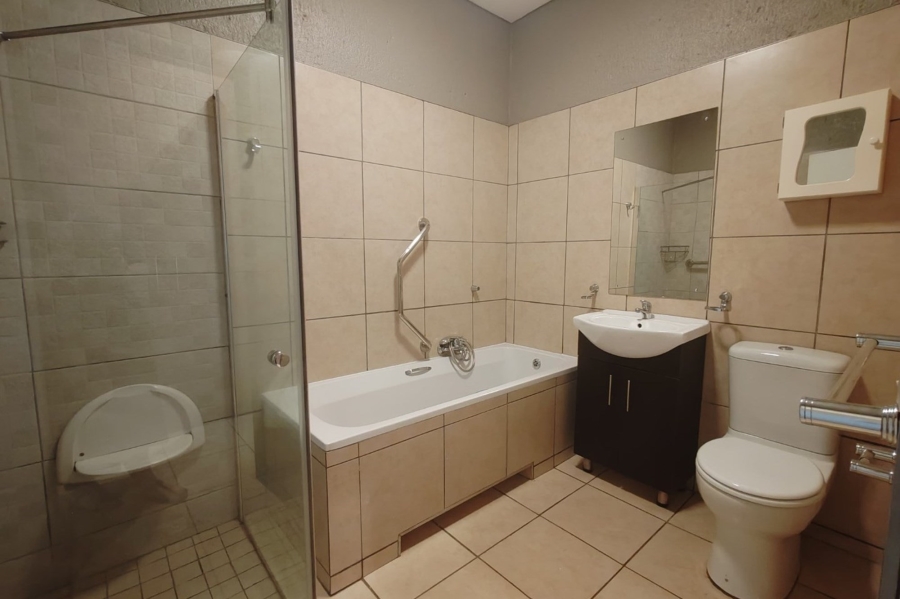 To Let 2 Bedroom Property for Rent in Nelspruit Ext 37 Mpumalanga