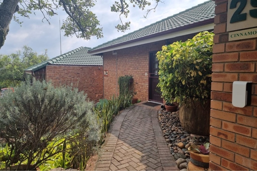 To Let 2 Bedroom Property for Rent in West Acres Mpumalanga