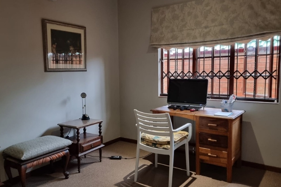 To Let 2 Bedroom Property for Rent in West Acres Mpumalanga