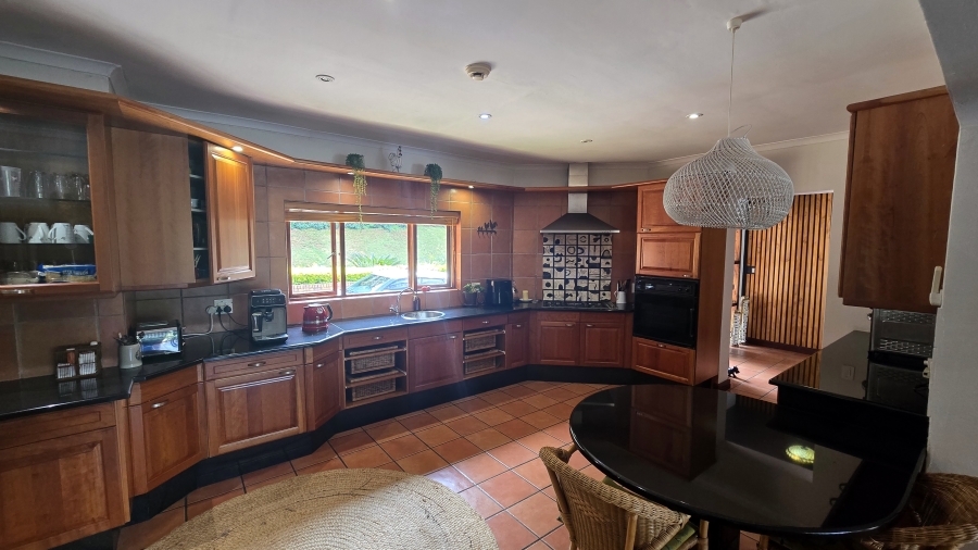 7 Bedroom Property for Sale in White River Country Estate Mpumalanga