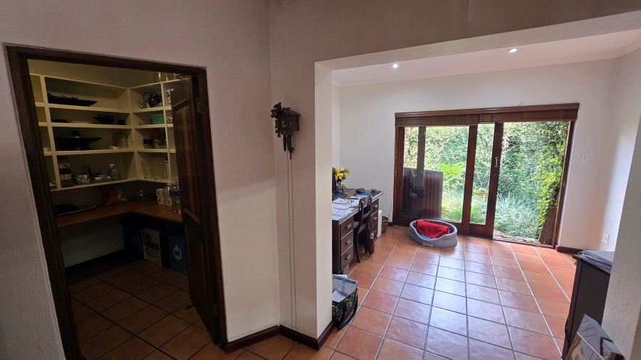 7 Bedroom Property for Sale in White River Country Estate Mpumalanga