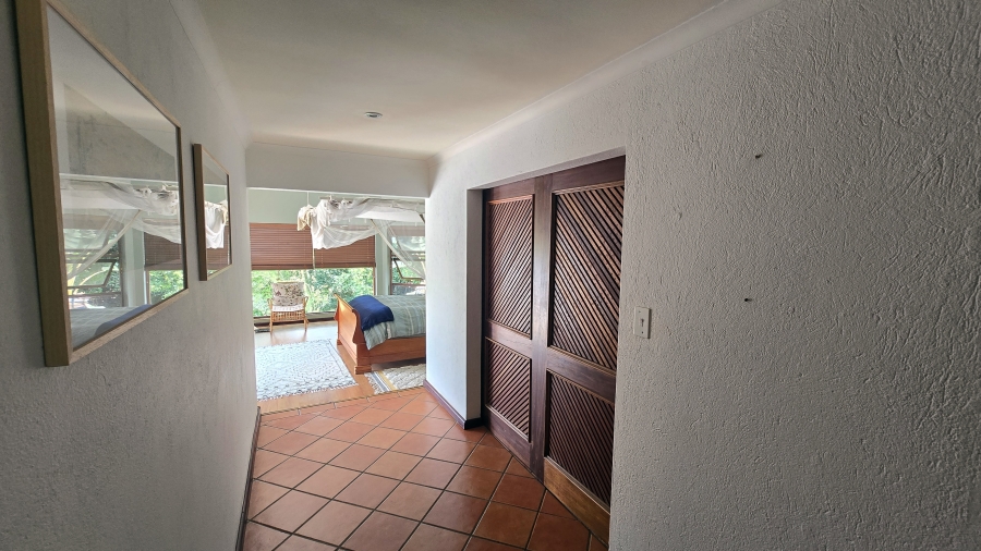 7 Bedroom Property for Sale in White River Country Estate Mpumalanga