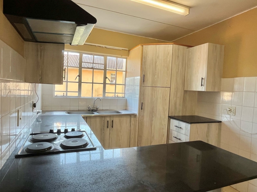 To Let 2 Bedroom Property for Rent in Nelspruit Ext 11 Mpumalanga