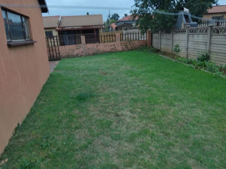 2 Bedroom Property for Sale in Witbank Ext 8 Mpumalanga