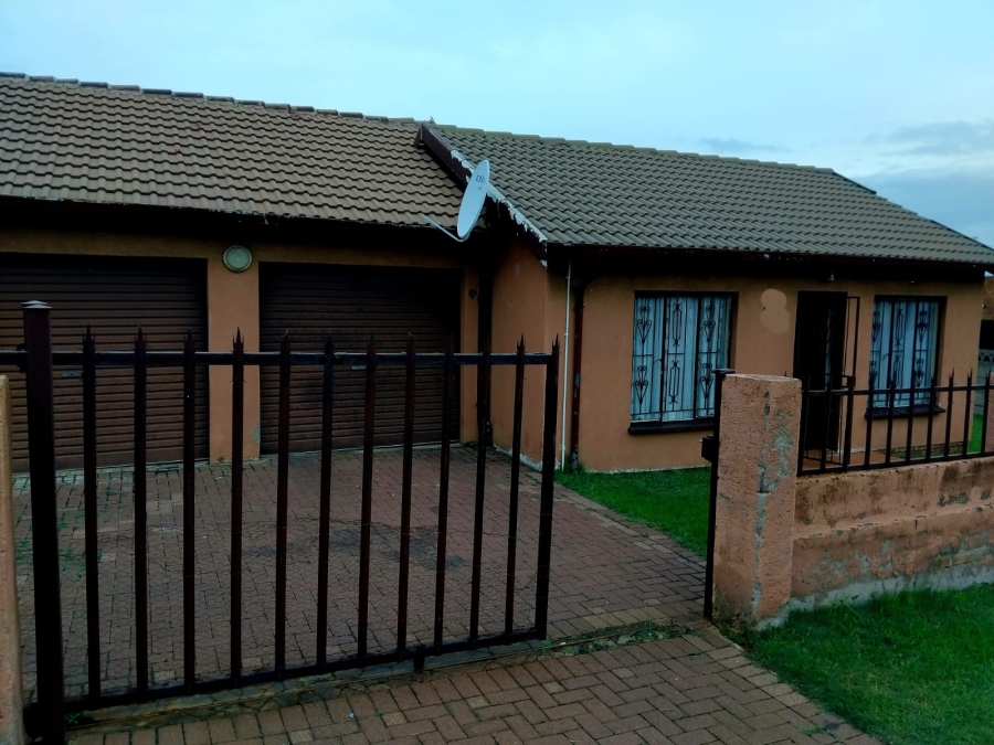 2 Bedroom Property for Sale in Witbank Ext 8 Mpumalanga