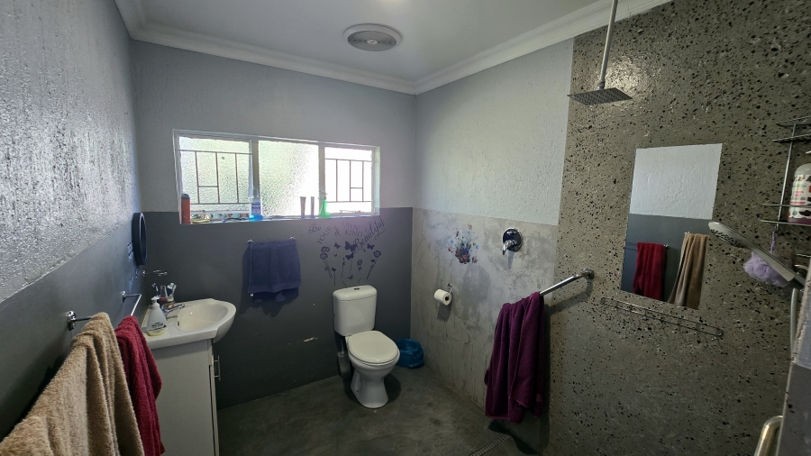 5 Bedroom Property for Sale in White River Ext 18 Mpumalanga