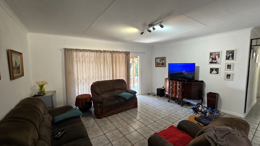 5 Bedroom Property for Sale in White River Ext 18 Mpumalanga