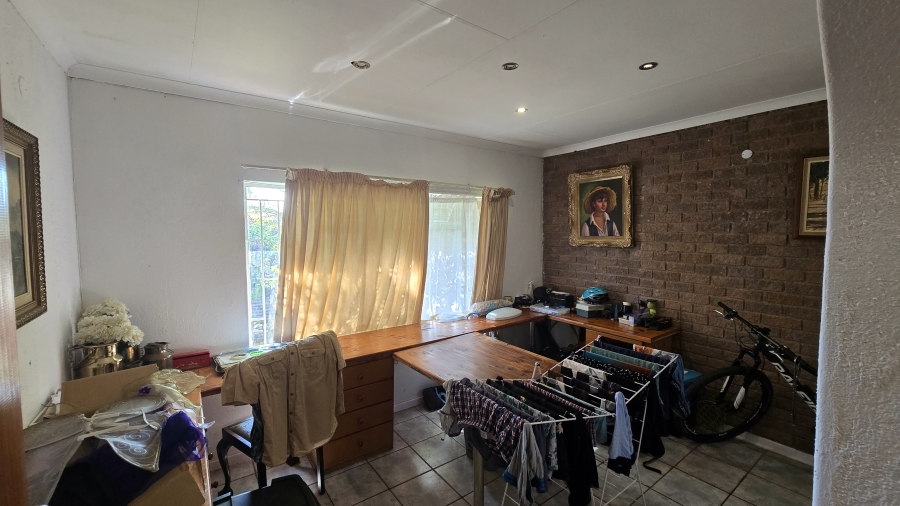 5 Bedroom Property for Sale in White River Ext 18 Mpumalanga