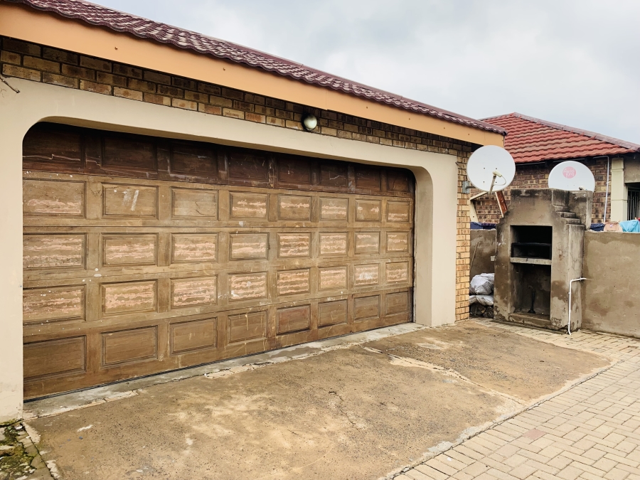 3 Bedroom Property for Sale in Mineralia Mpumalanga