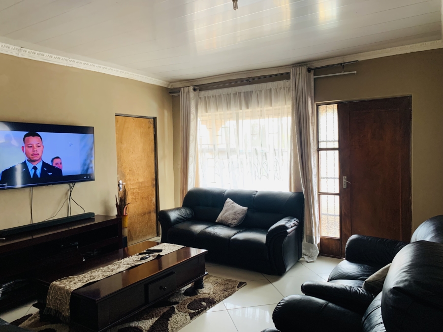 3 Bedroom Property for Sale in Mineralia Mpumalanga