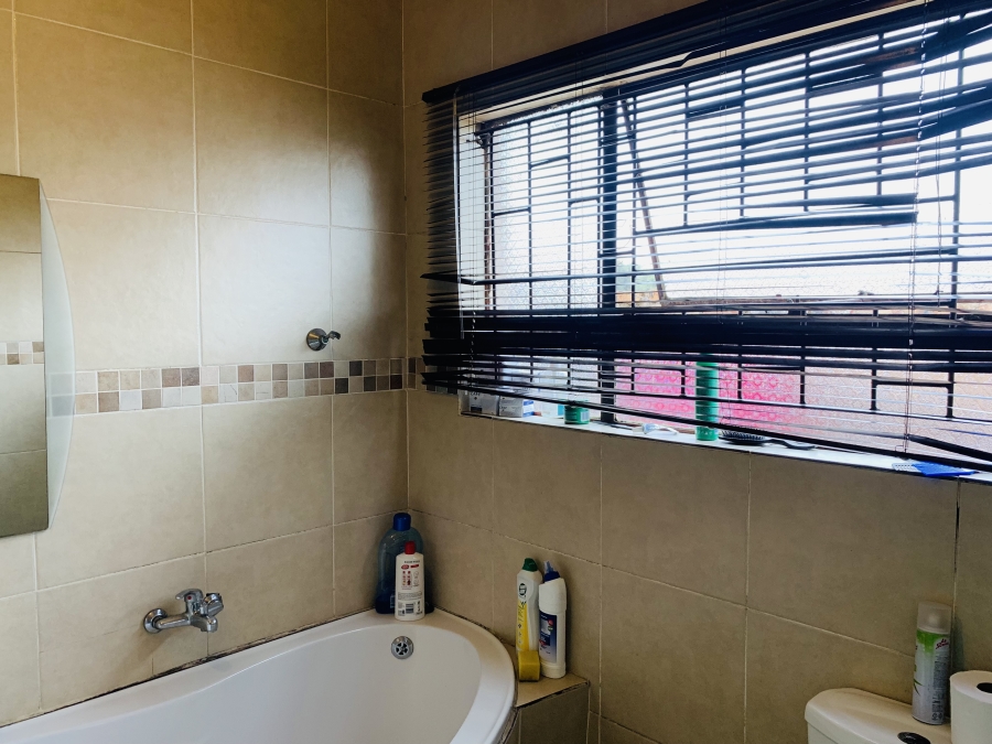 3 Bedroom Property for Sale in Mineralia Mpumalanga