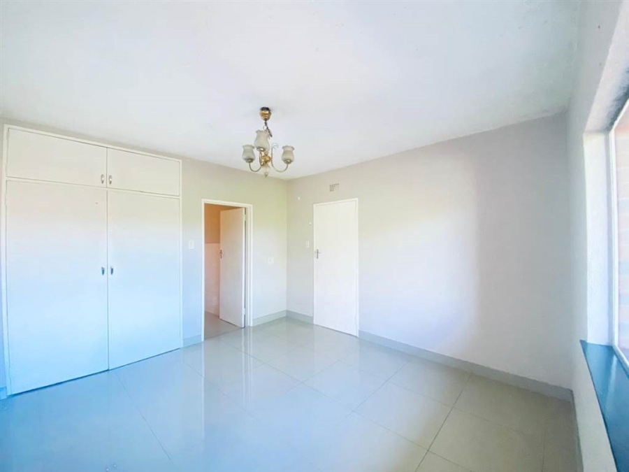 1 Bedroom Property for Sale in White River Mpumalanga