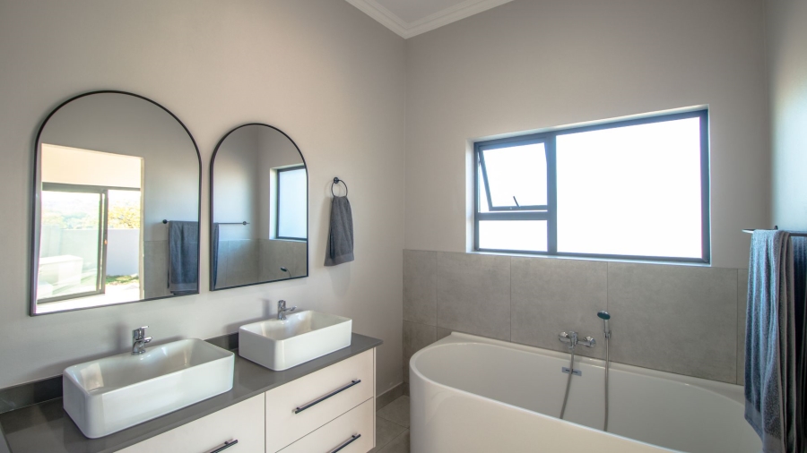 4 Bedroom Property for Sale in Sonheuwel Mpumalanga