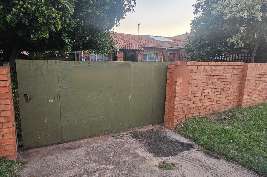 2 Bedroom Property for Sale in Tasbet Park Ext 1 Mpumalanga