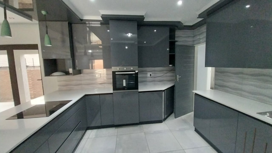To Let 3 Bedroom Property for Rent in Suidheuwel Mpumalanga