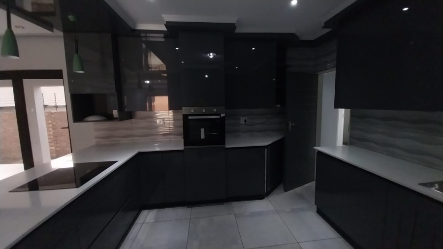 To Let 3 Bedroom Property for Rent in Suidheuwel Mpumalanga