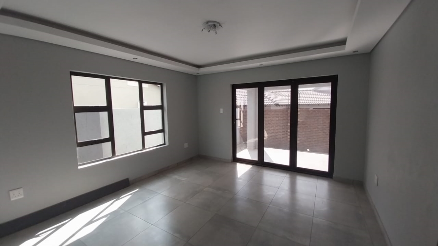 To Let 3 Bedroom Property for Rent in Suidheuwel Mpumalanga