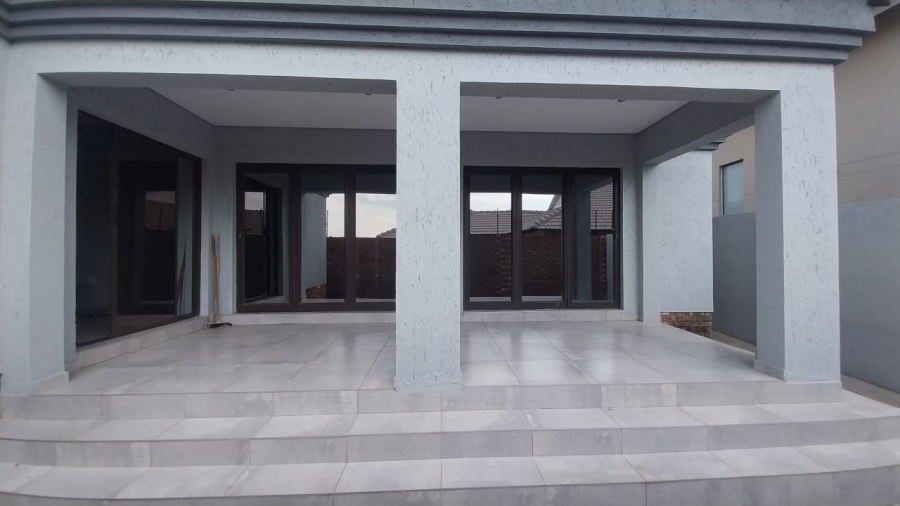 To Let 3 Bedroom Property for Rent in Suidheuwel Mpumalanga