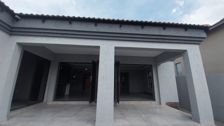 To Let 3 Bedroom Property for Rent in Suidheuwel Mpumalanga