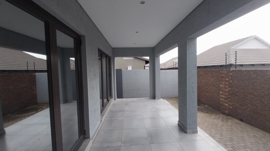 To Let 3 Bedroom Property for Rent in Suidheuwel Mpumalanga